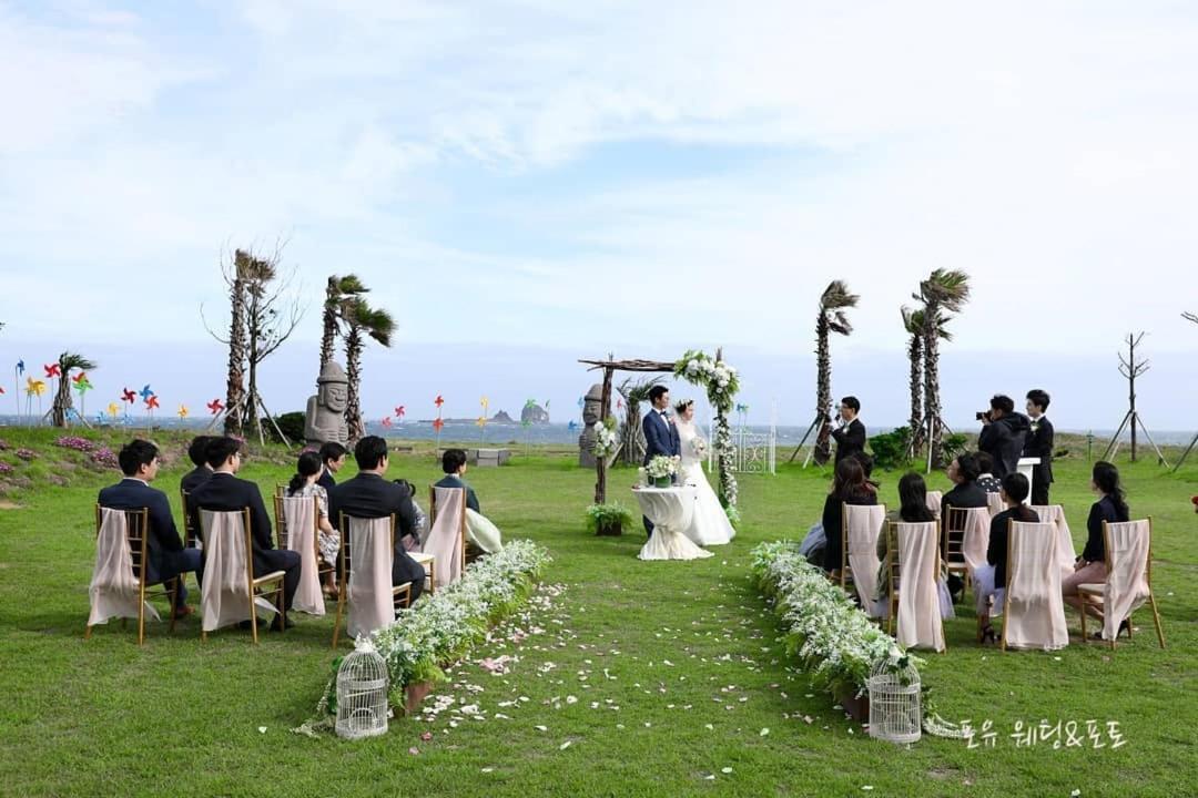 Sun And Moon Resort Seogwipo Bagian luar foto