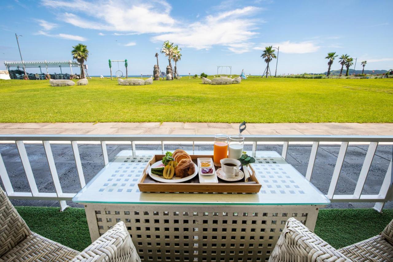 Sun And Moon Resort Seogwipo Bagian luar foto