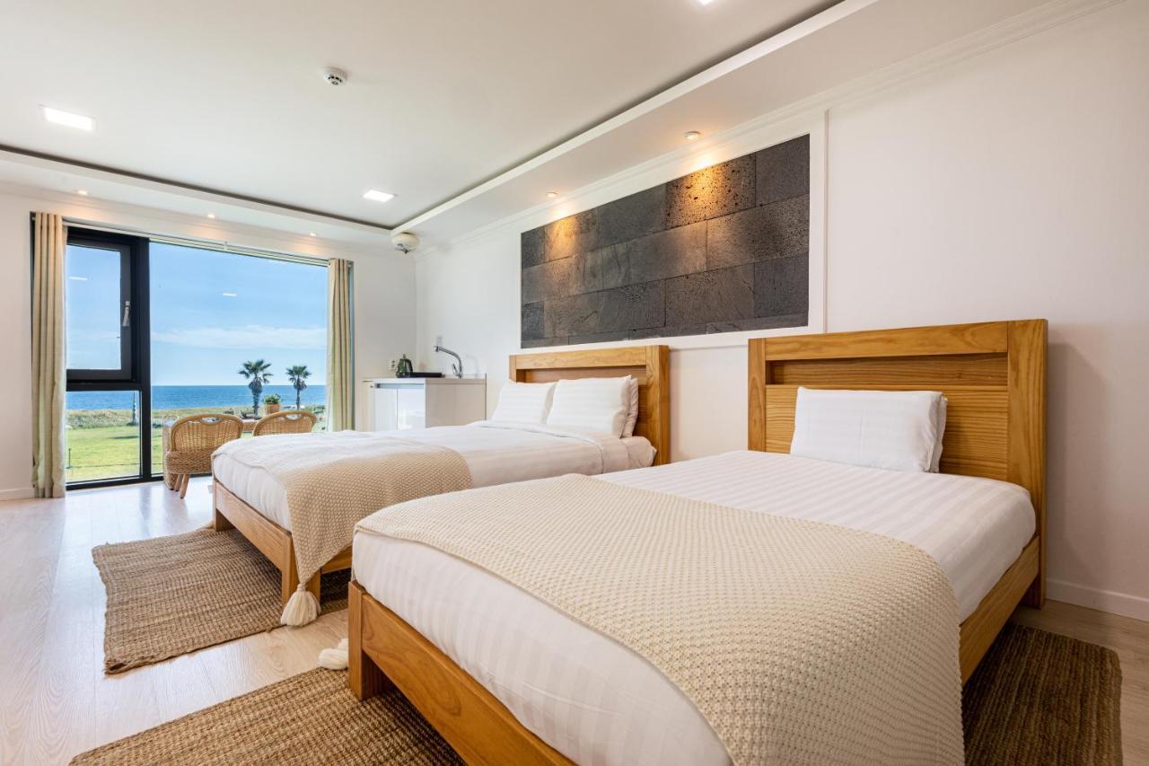 Sun And Moon Resort Seogwipo Bagian luar foto