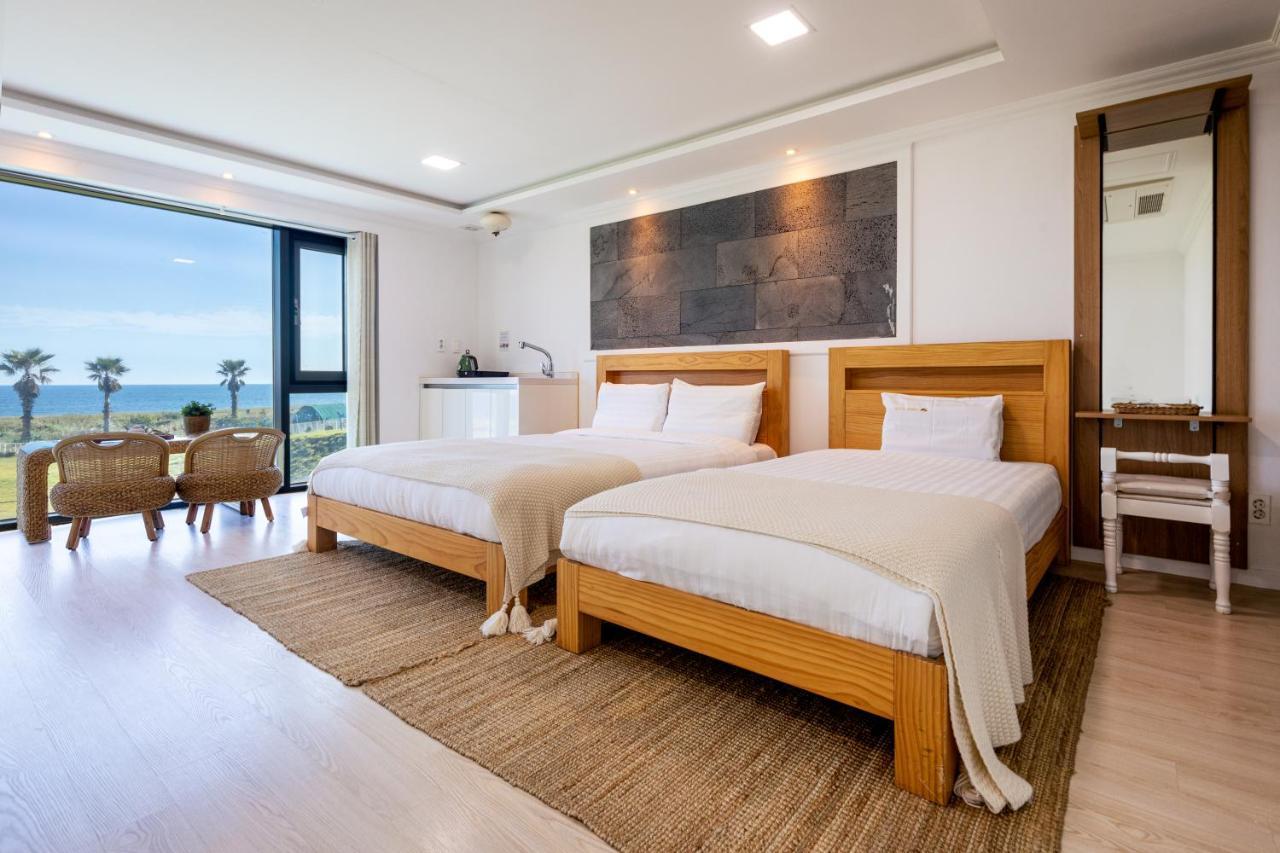 Sun And Moon Resort Seogwipo Bagian luar foto