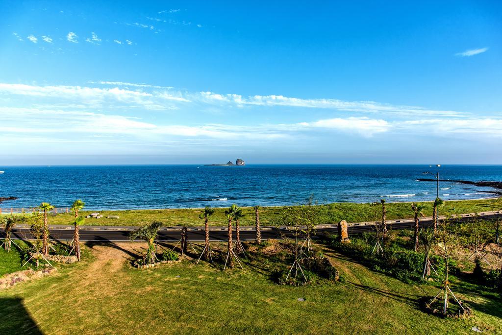 Sun And Moon Resort Seogwipo Bagian luar foto