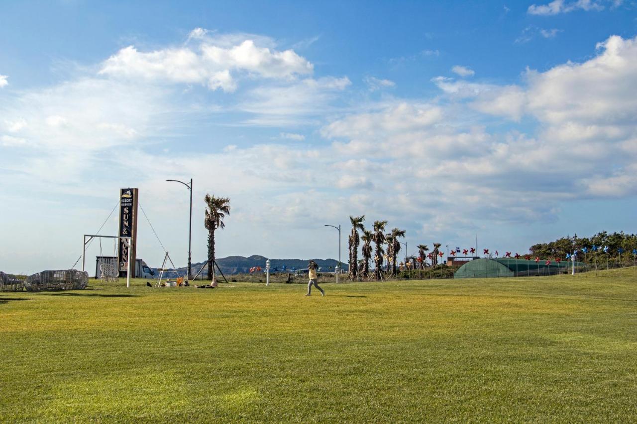 Sun And Moon Resort Seogwipo Bagian luar foto
